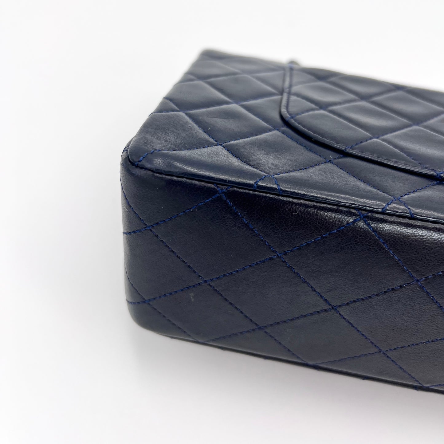 Damon, 1 series Medium Classic Flap Navy Lambskin with serial only