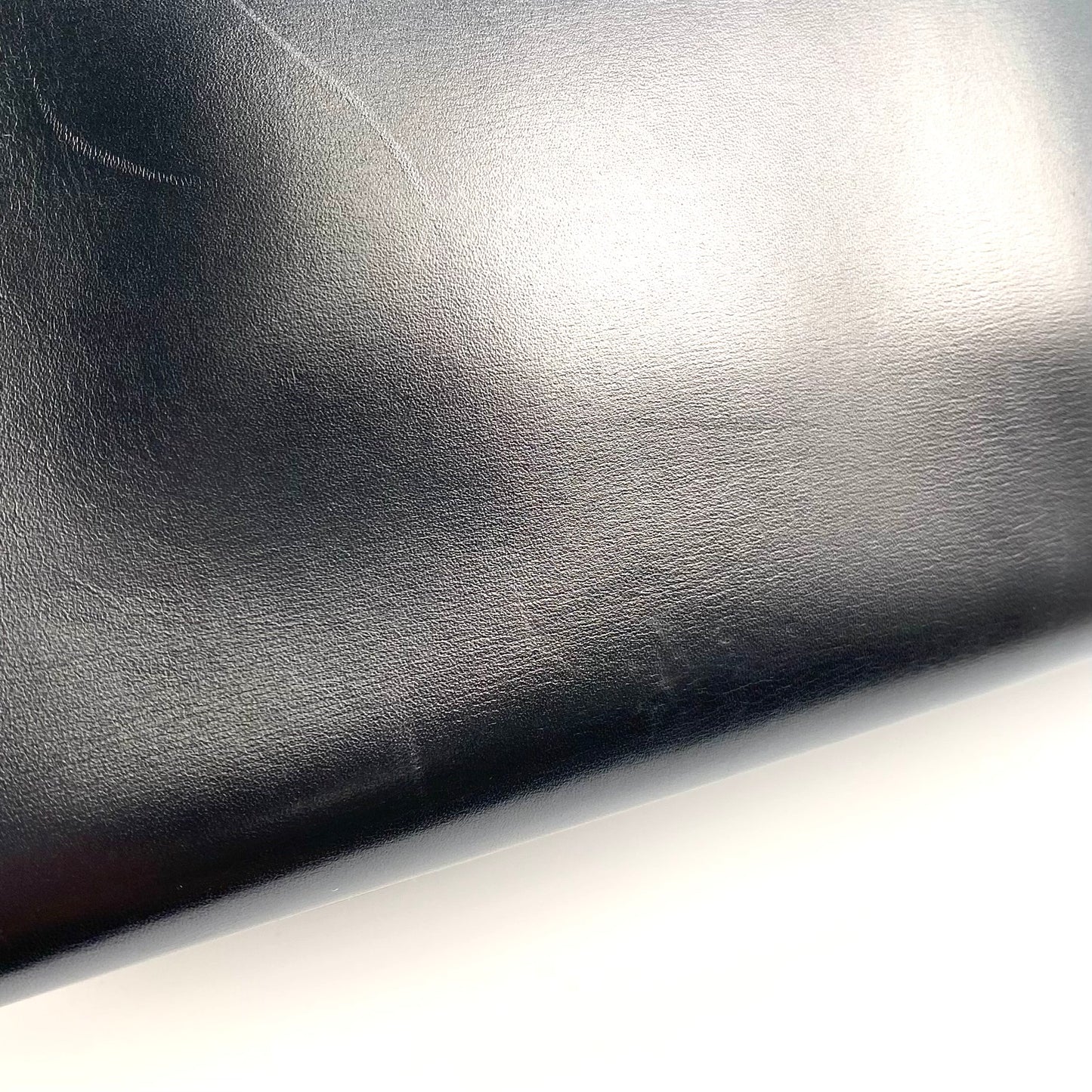 Nisa, 1991 Kelly 32 Retourne Black Boxcalf with stamp 〇U