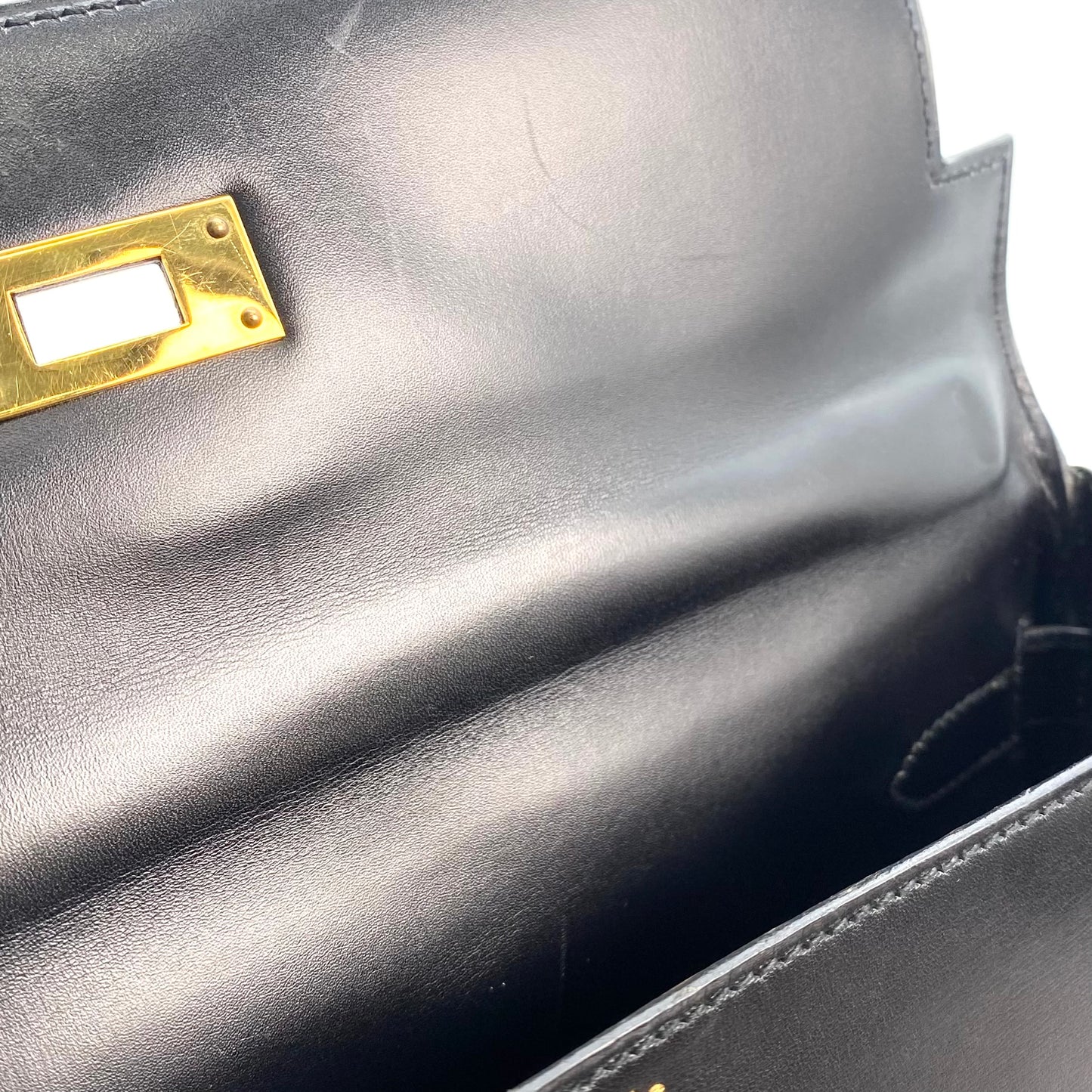 Nisa, 1991 Kelly 32 Retourne Black Boxcalf with stamp 〇U