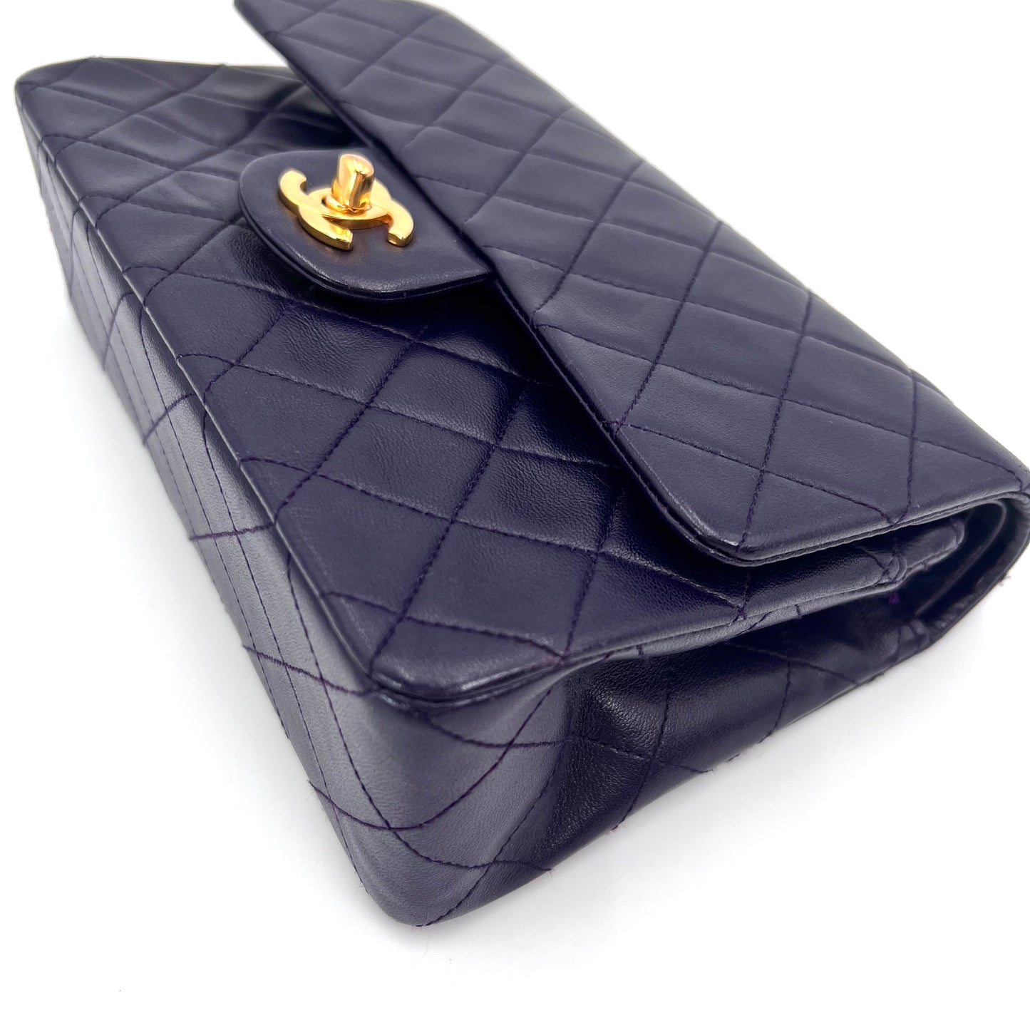 Kalya, 1 series small classic flap purple lambskin with seal and card