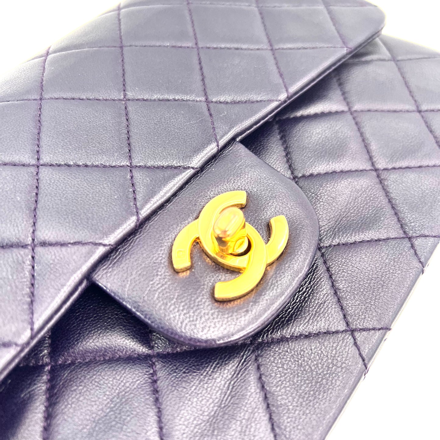 Kalya, 1 series small classic flap purple lambskin with seal and card