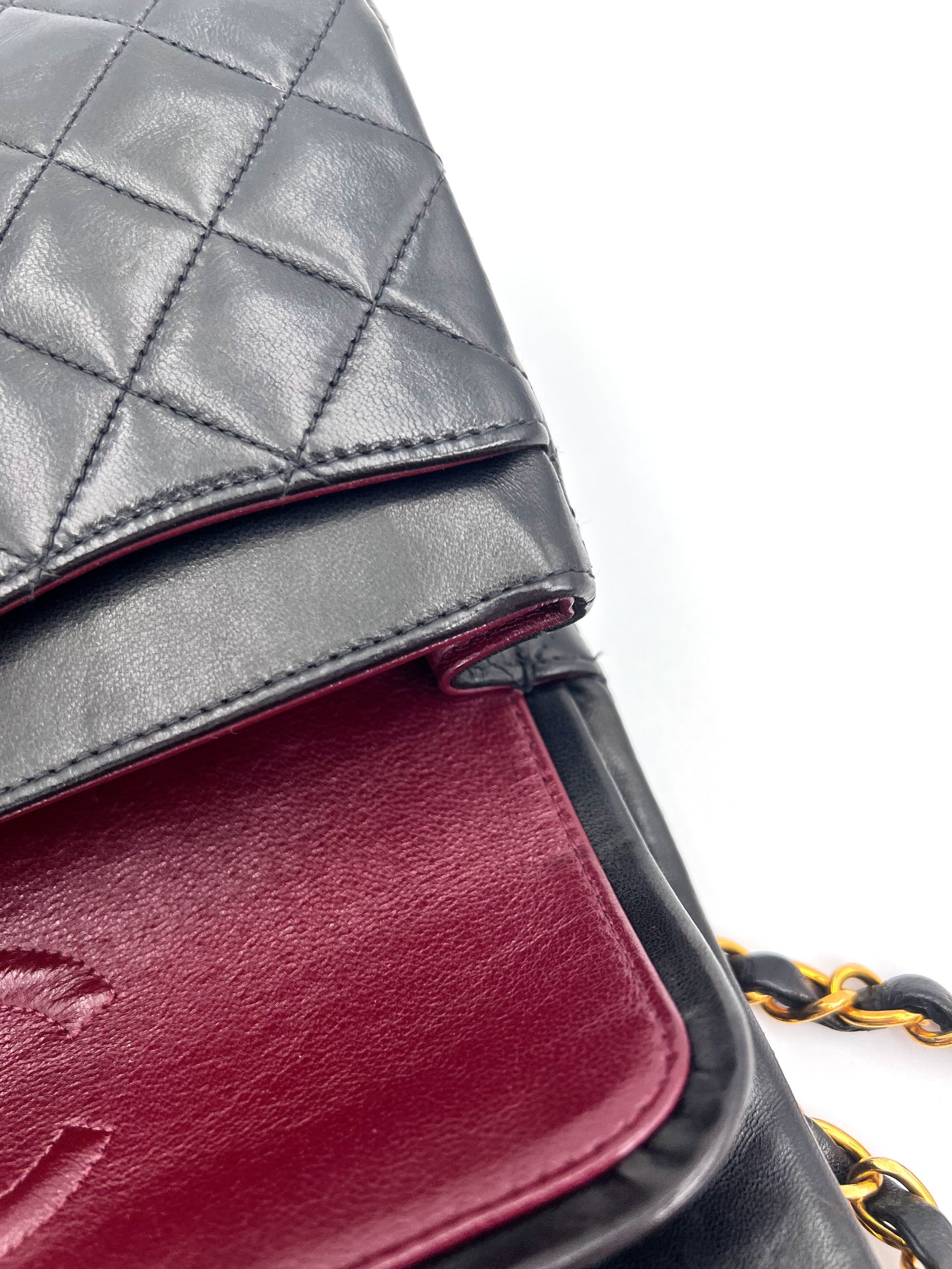 Engelbert, 3 series small classic flap black lambskin with seal only