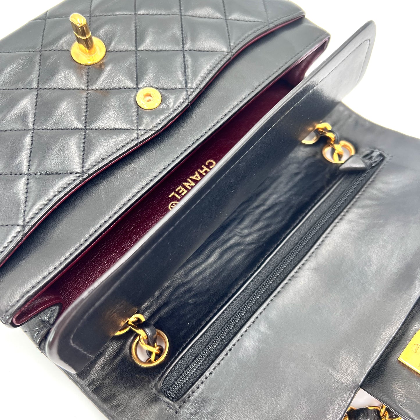 Engelbert, 3 series small classic flap black lambskin with seal only