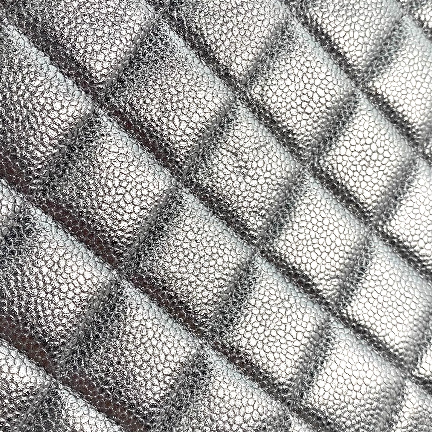 Nalani, 4 Series Kisslock Caviar Tote with seal and card