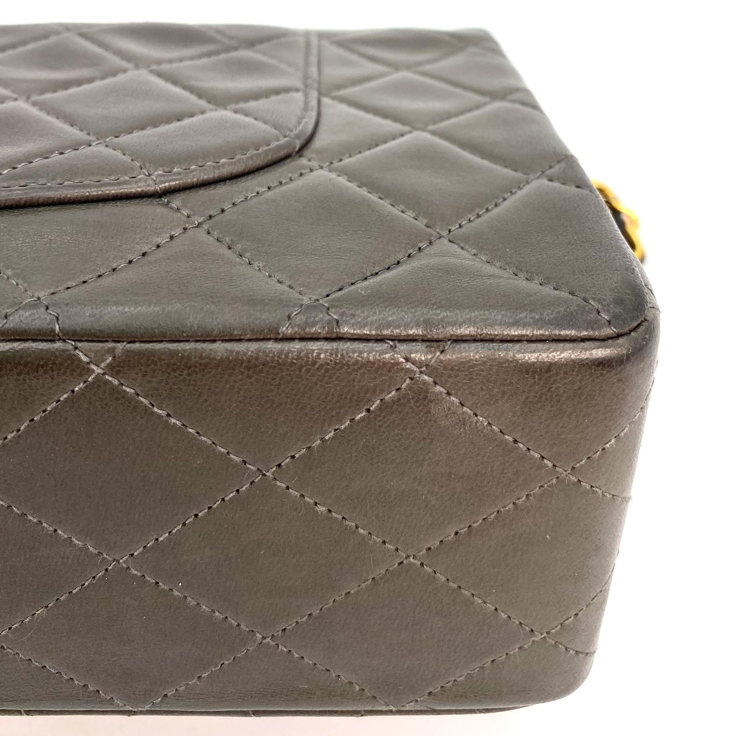 Samara, 3 Series Medium Classic Flap Grey Lambskin with seal and card