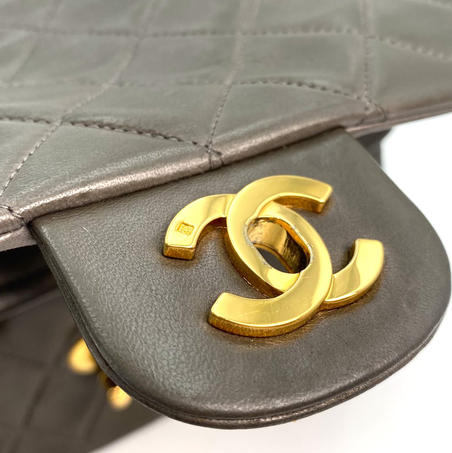 Samara, 3 Series Medium Classic Flap Grey Lambskin with seal and card