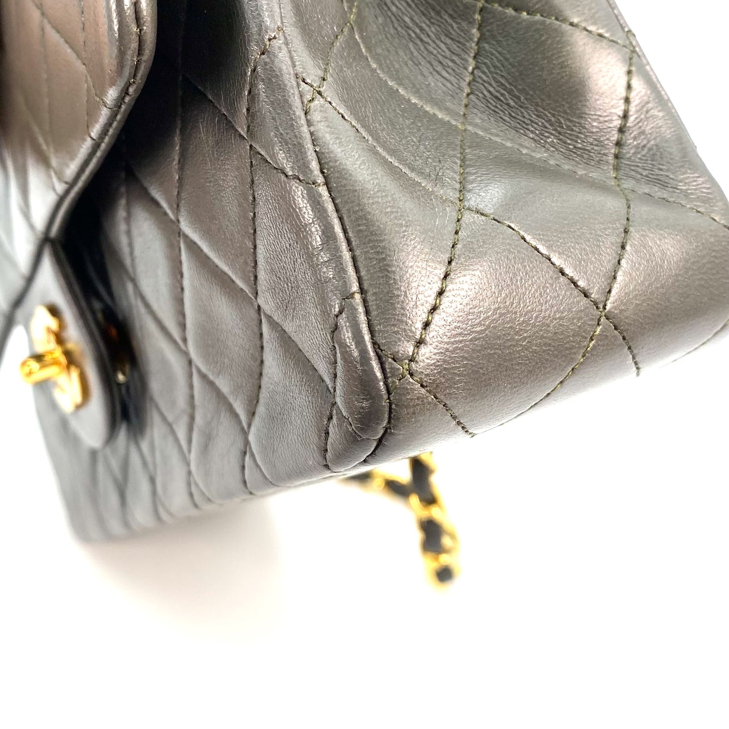 Raven, 1 series medium classic flap khaki lambskin with seal and card