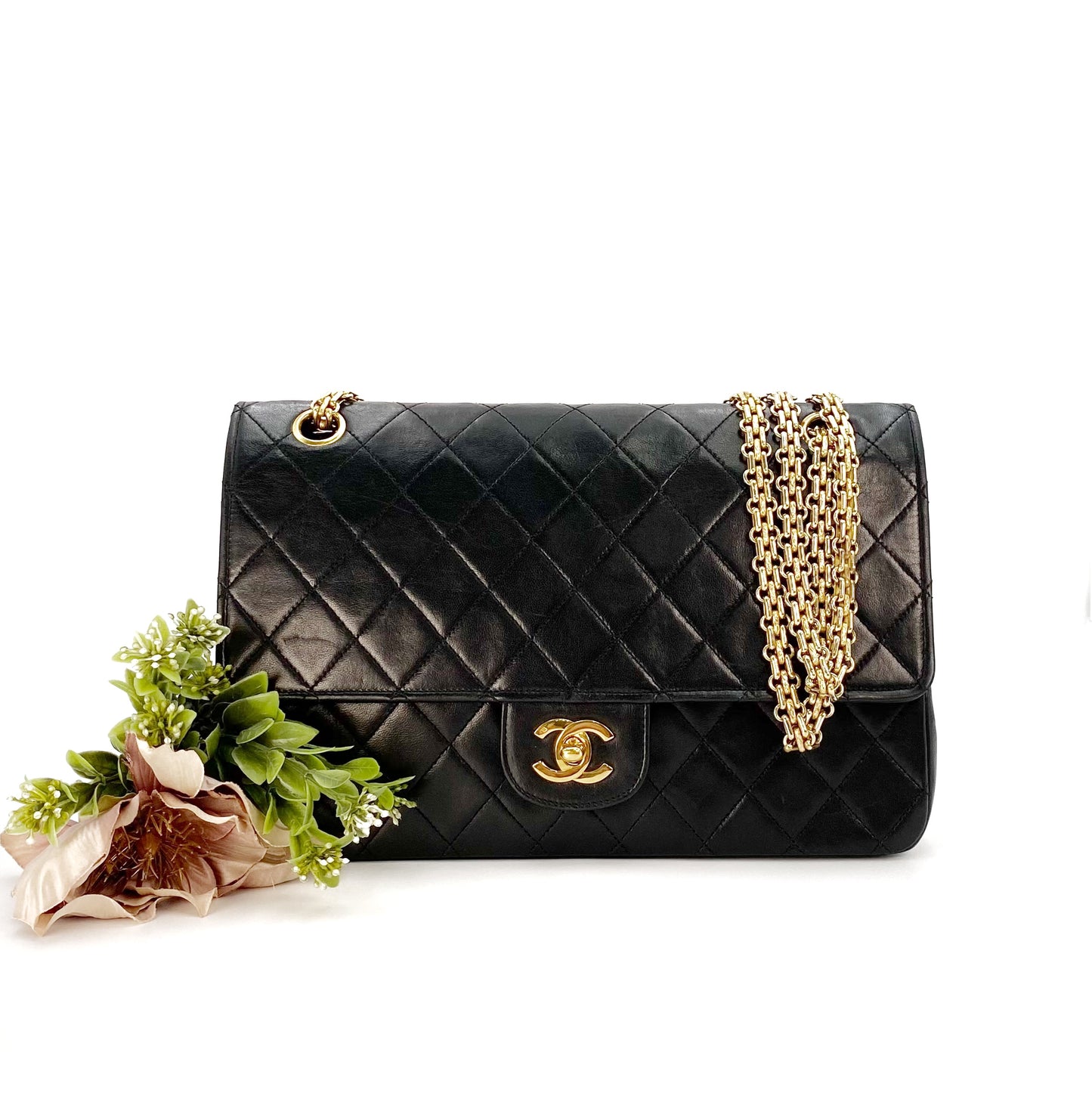 Aria, 0 series Vintage Flap with Reissue Chains Black Lambskin with seal and card