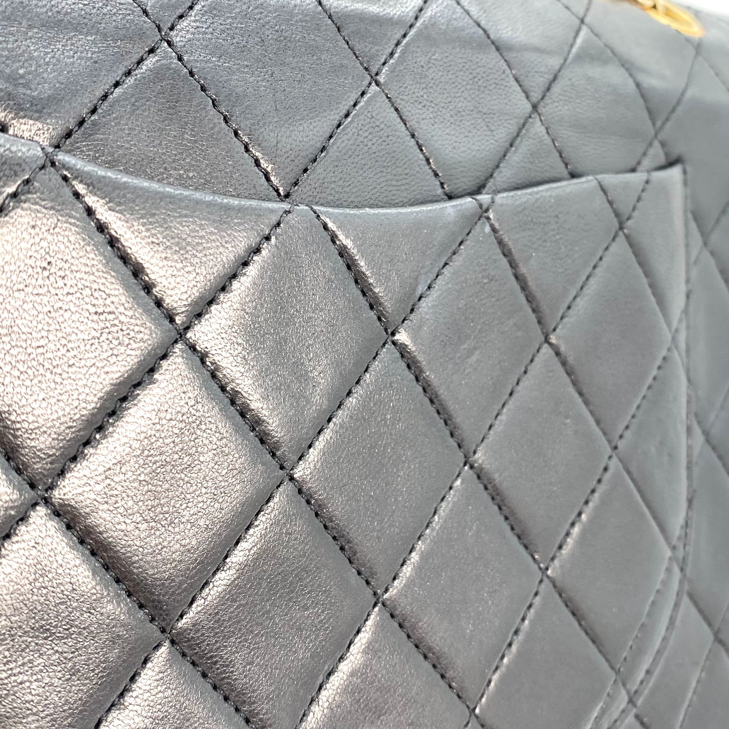 Aria, 0 series Vintage Flap with Reissue Chains Black Lambskin with seal and card