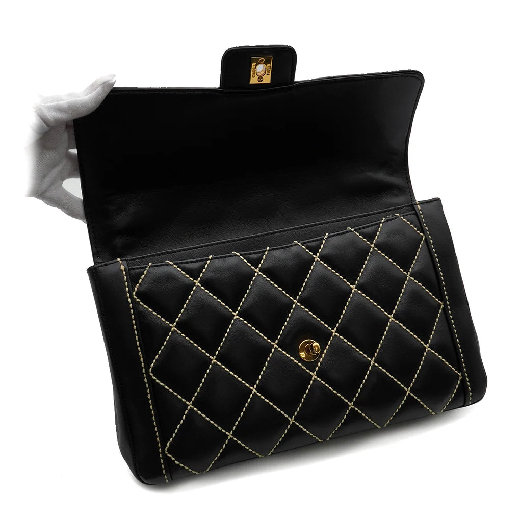 Elsa, 9 Series Wild Stitch Black Top Handle with seal and card