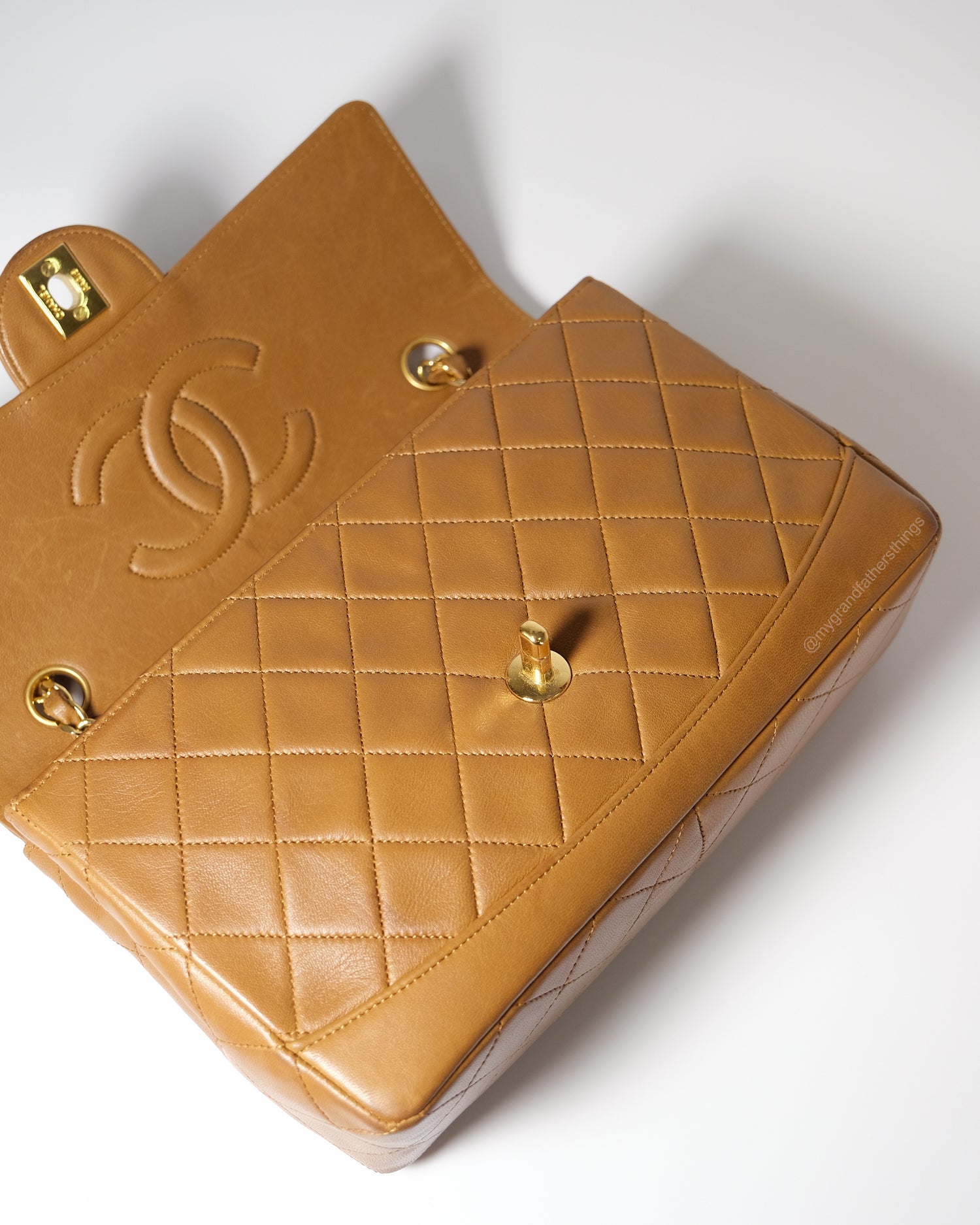 Halvard, 1 series horizon caramel flap with serial and wallet only - My Grandfather's Things
