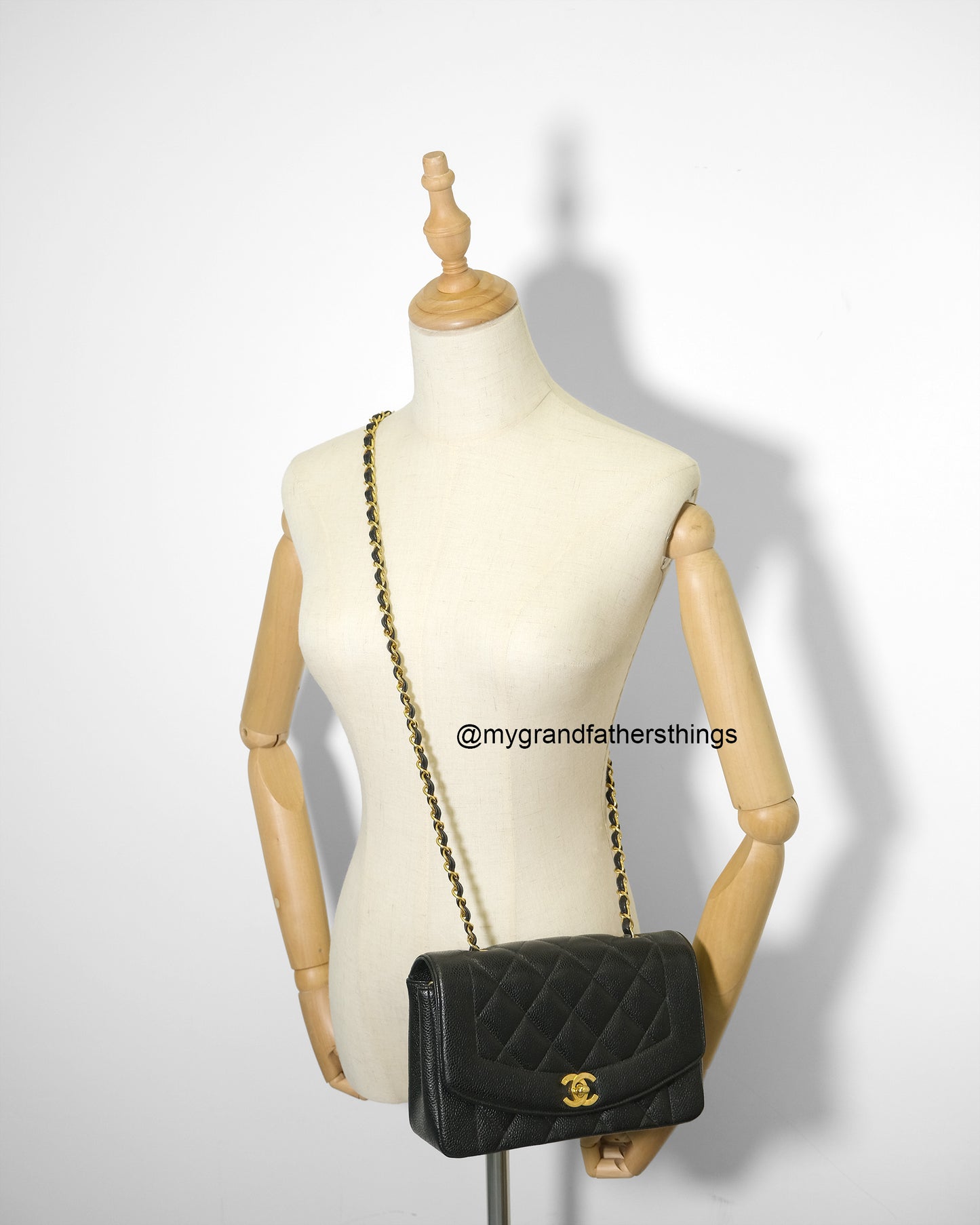 Wright, 2 series small black caviar diana with seal